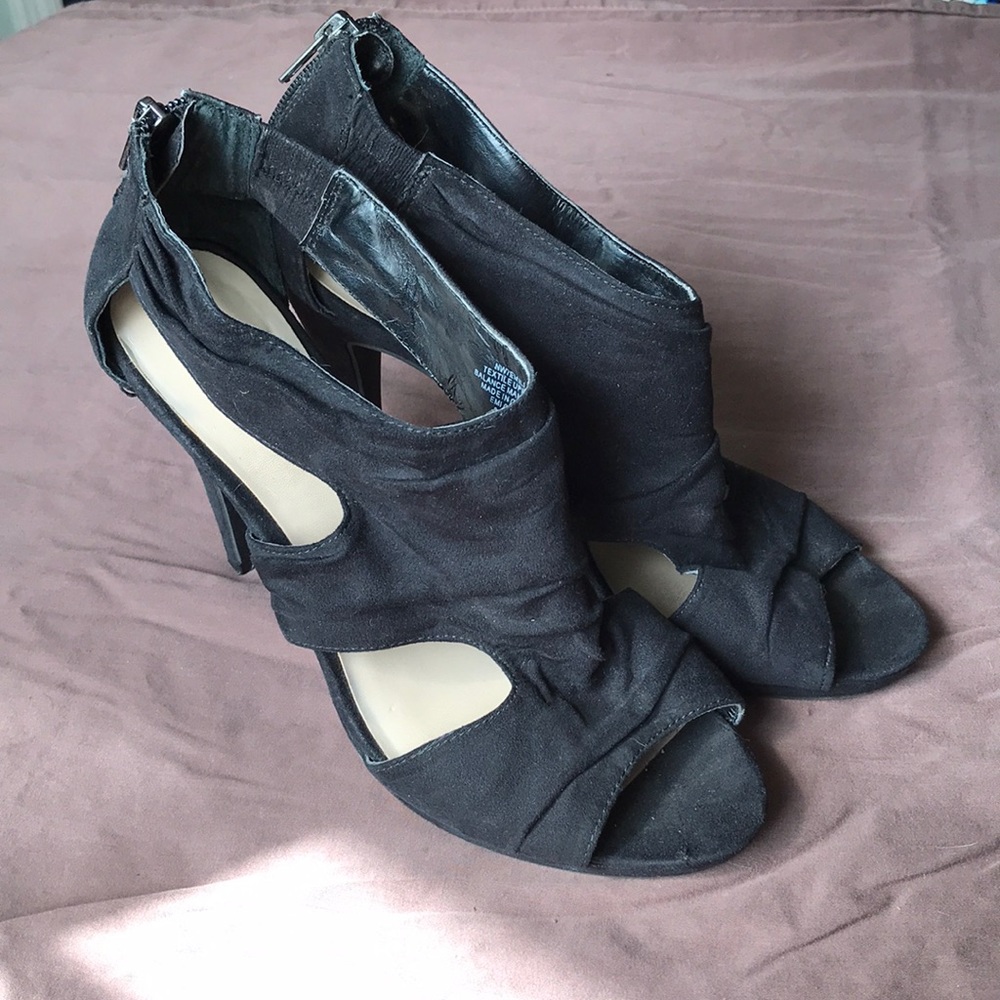 Black Nine West Emili Suede Heels size 8.5